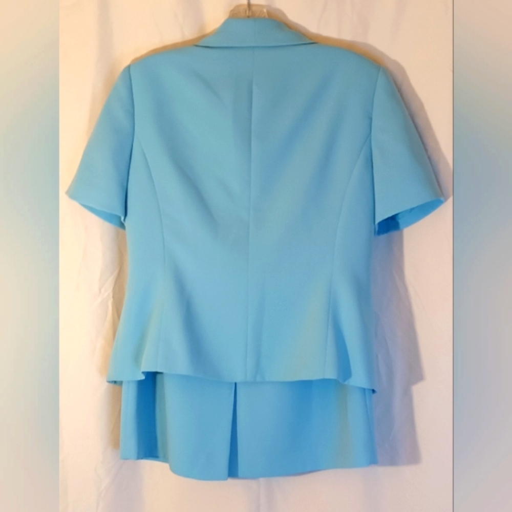 Le Suit Vintage Skirt Set - Picture 2 of 7